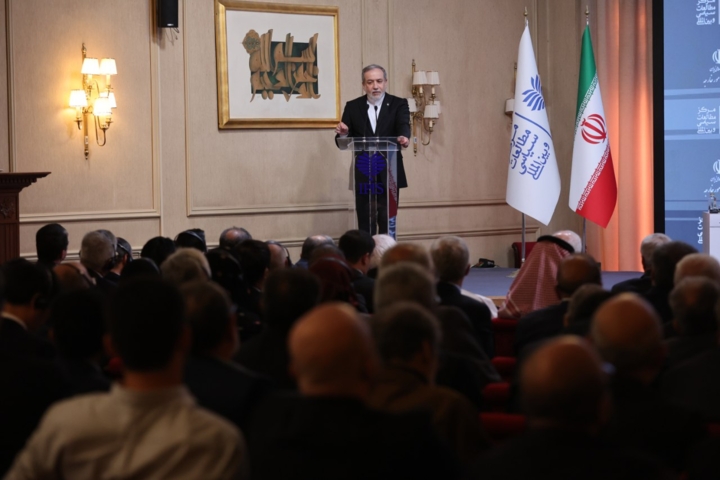 عراقچی:شهید خرازی، مرد دیپلماسی بود/ نحوه اداره تنگه هرمز مانند گذشته نخواهد بود