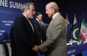 ترامپ «طرف مذاکره در ایران را نمیشناسد» یا از پذیرش توافق میگریزد؟