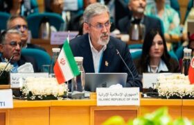 سلامت نباید ابزار فشار سیاسی باشد/ دریافت جایزه کنترل سرطان توسط پروفسور «امیرعلی حمیدیه»