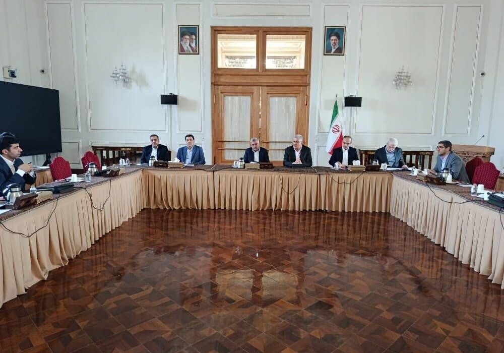 قنبری: رفع موانع صادرات به عراق، پاکستان و افغانستان در دستور کار است
