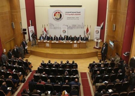 پارلمان مصر رأی‌گیری درباره حمایت نظامی از عربستان را به فردا موکول کرد