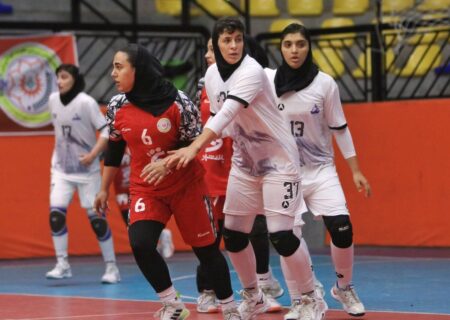 شکست مدافع عنوان قهرمانی در لیگ هندبال بانوان؛ استقلال و زاگرس ۶ امتیازی شدند