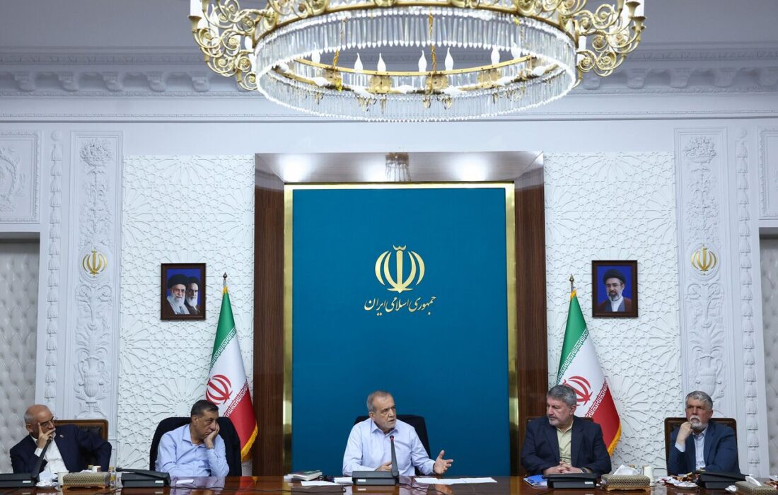 رئیس‌جمهور: امروز از واردات بنزین بی‌نیاز شده‌ایم