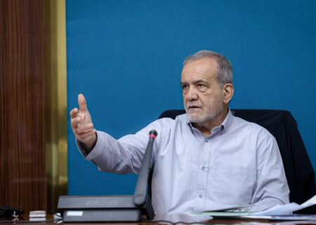 پزشکیان: به جای نقد، گره‌ها را باز کنیم